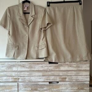 R&K 2-Piece Skirt Suit – Size 12 – Beige  Embroidered Blazer Set